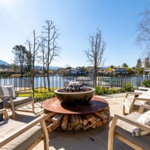 Contemporary lakeside backyard remodel in Westlake Village by JRP Design & Remodel