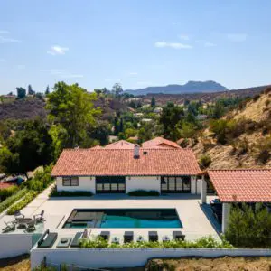 Modern home remodel in Westlake Village by JRP Design and Remodel